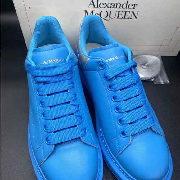 Alexander McQueen Men’s Oversized Limited Edition Sneakers Size 10 NWB AUTHENTIC - Picture 2 of 8